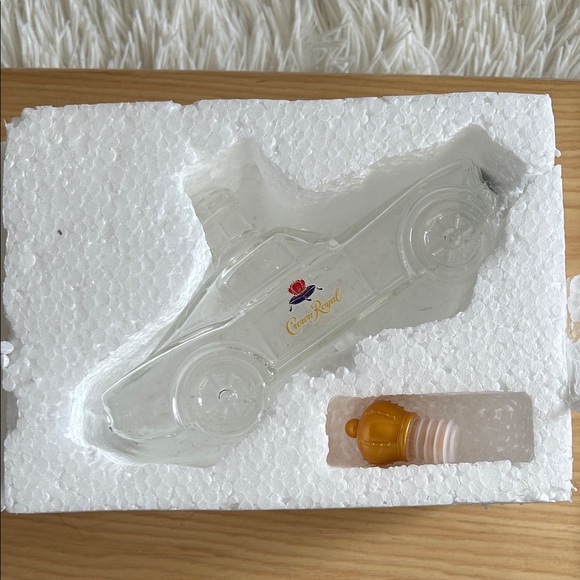 Crown Royal Glass Car Decanter - Mustang model car, whisky - Picture 2 of 9